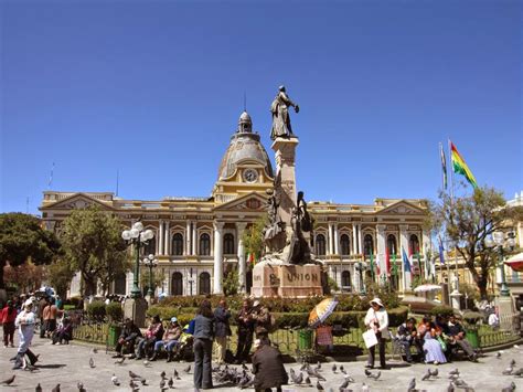 bolivia capital sucre la paz.
